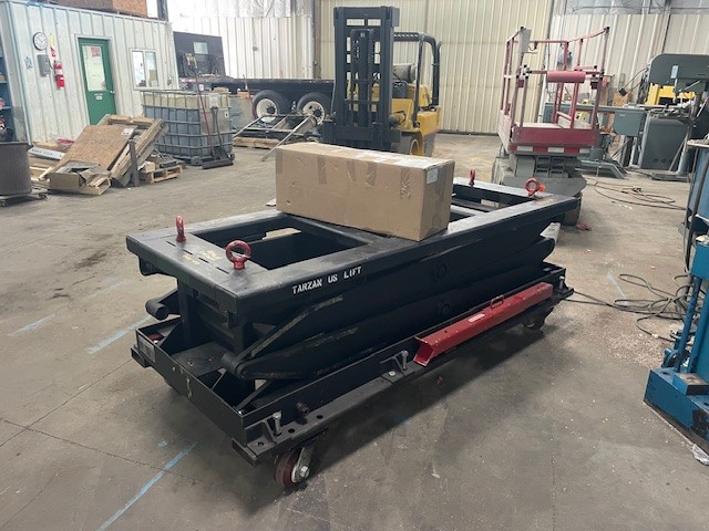4000 lb. Handling Specialty hydraulic scissor lift/lift table, up to 10' lift - Image 2