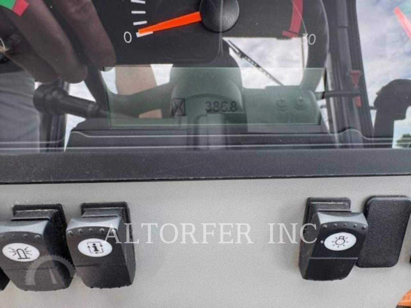 Cat 950GC, Wheel Loader, 386 hours, S/N: M5T06656, 2023 - Image 5