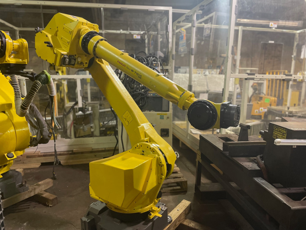Fanuc, m- 710ic/45m, robot with R-30iB control, power cables, iPendant - Image 1
