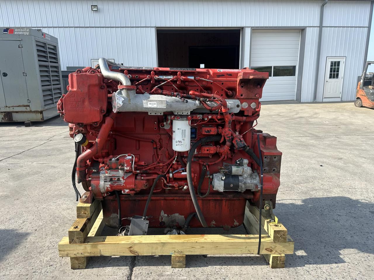 525 HP Model QSX15, industrial engine takeout of air compressor, Tier 4, 6150 hours, 2013 - Image 1