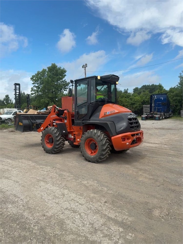 Hitachi #ZW80-5B, wheel loader, 110 hours, Deutz TD2.9L4 diesel engine, 22 gallon tank, 3260 psi @ 2200 RPM - Image 6