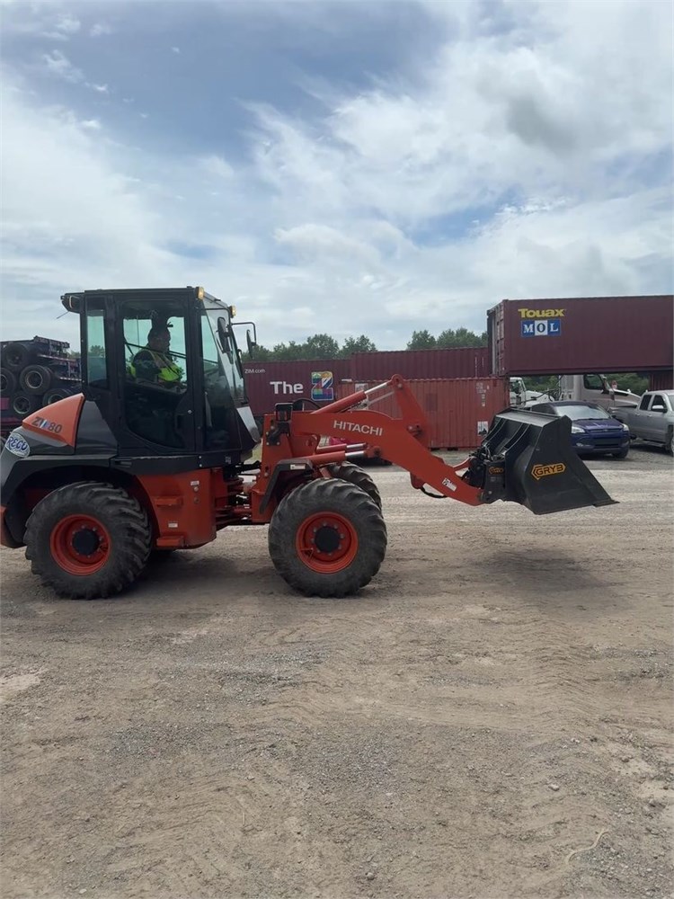 Hitachi #ZW80-5B, wheel loader, 110 hours, Deutz TD2.9L4 diesel engine, 22 gallon tank, 3260 psi @ 2200 RPM - Image 9