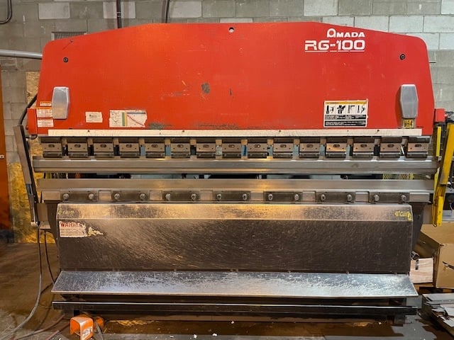 110 Ton, Amada #RG-100, hydraulic, 122.1" bending length, Hurco Autobend 7 2-axis Back Gauge, tooling, 1997 - Image 1