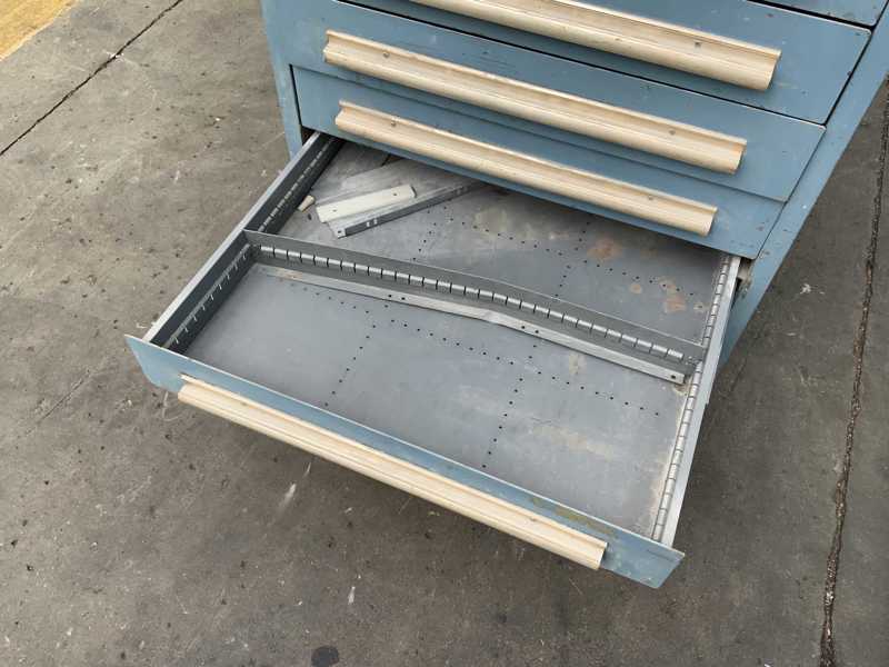 13 Drawer Vidmar cabinet, 30" x 27" x 59" high - Image 4