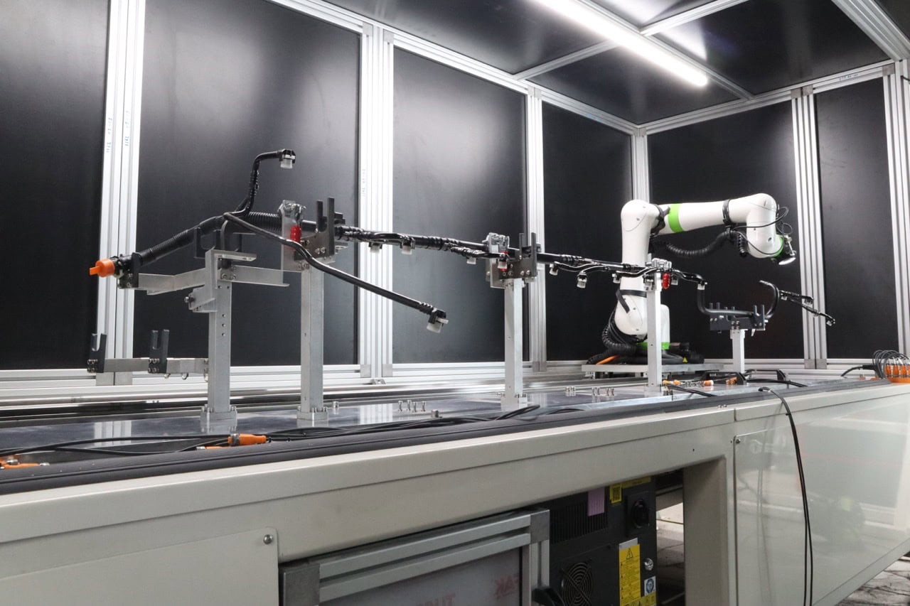 Fanuc, CRX-5IA, Cobot Vision-guided Assembly Cell, 11 lb. payload, 39.1" reach, 6 axis, IP67, conveyor, 2024 - Image 7