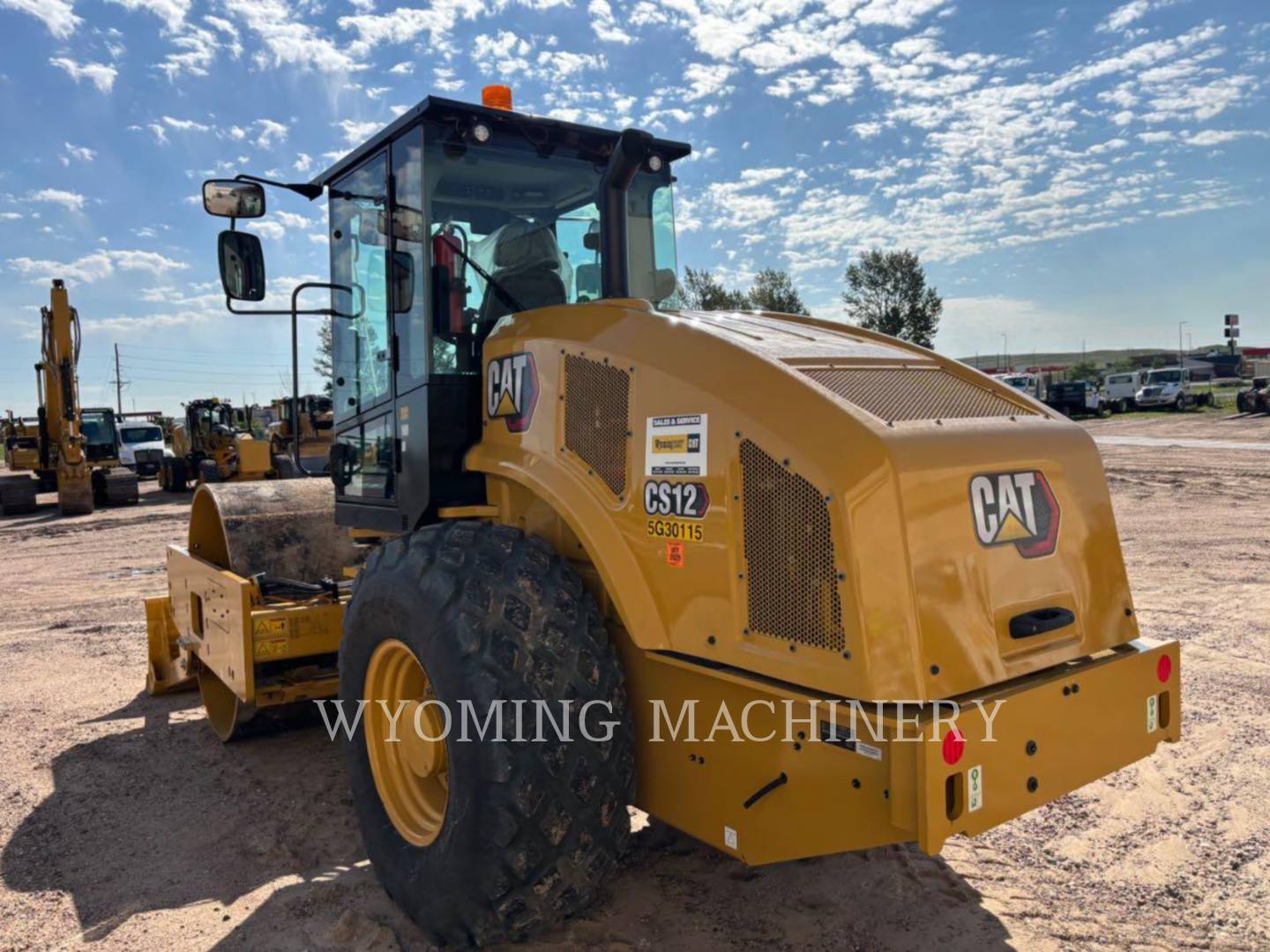 Caterpillar CS12, Asphalt Distributor, 7 hours, S/N: 5G300115, 2025 - Image 4