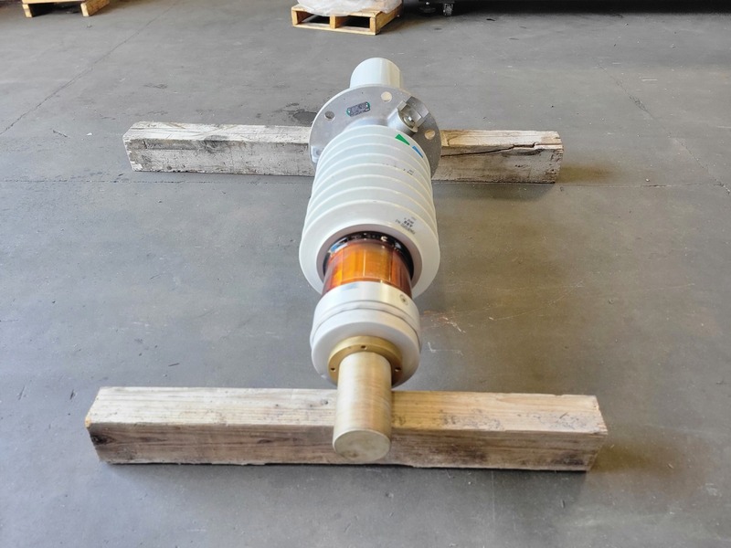 46 KV, ABB, 046W5000BB, 5000 amp transformer bushing type O Plus C, 250 BIL/LIL, 2013 - Image 4