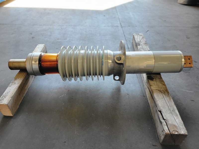 46 KV, ABB, 046W5000BB, 5000 amp transformer bushing type O Plus C, 250 BIL/LIL, 2013 - Image 6