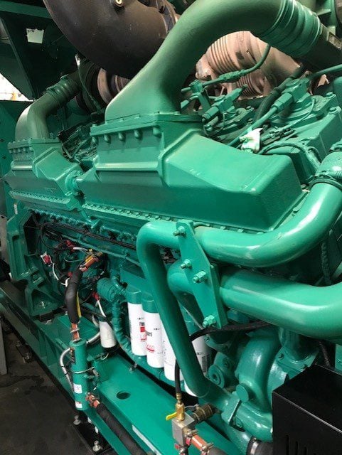 2250 KW Cummins #DQKAF, diesel generator set, 277/480 Volts, 163 hours, QSK60-G14 engine, EPA Tier 2, sound - Image 2