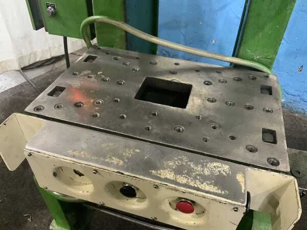 40 Ton, Rousselle #4, OBI back geared press, 4" stroke, 11" Shut Height, air clutch & brake, 45 SPM, 5 HP - Image 5