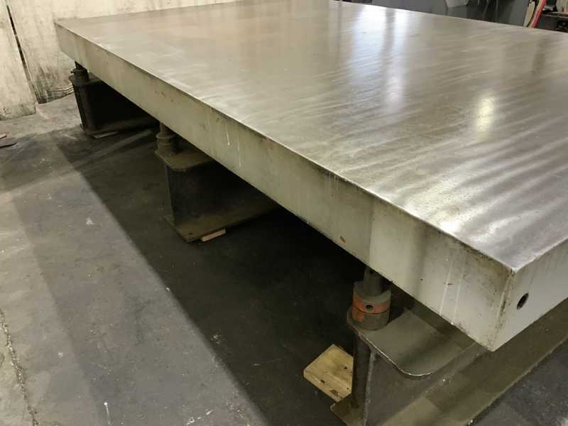 85" x 143-1/2" Cast iron layout surface plate with stand, adjustable leveling screws - Image 3