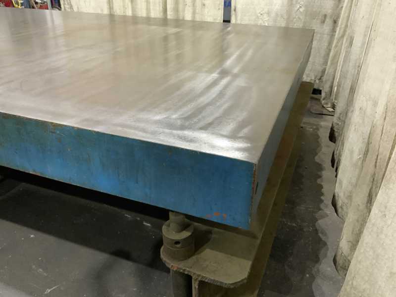 85" x 143-1/2" Cast iron layout surface plate with stand, adjustable leveling screws - Image 5