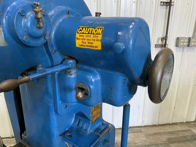 6" Pratt & Whitney, vertical slotter, 15" table to ram, 10" vertical adjustment of ram, 3 HP - Image 5