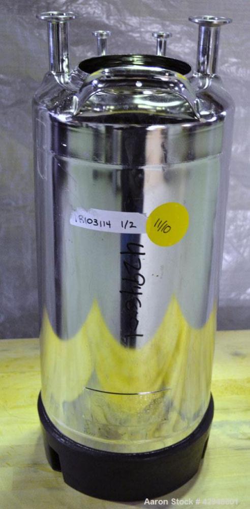 5 gallon Alloy Products, 316L Stainless Steel Pressure Tank, 135 PSI, Vertical, 9' diameter x 14" straight - Image 4