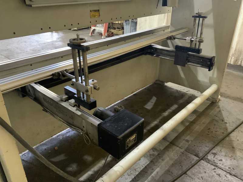 120 Ton, Standard #AB120-10, hydraulic press brake, 10' overall, 102" between housing, 6" stroke, 15 HP, 1995 - Image 4