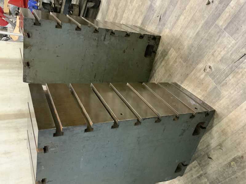 18-1/2' " x 48" x 28" T-slotted angle plates, cast iron, pair - Image 8