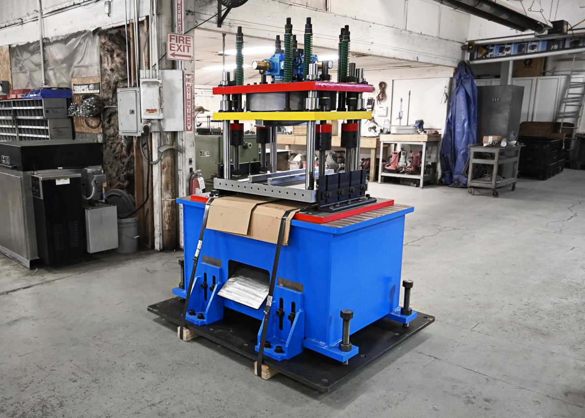 30 Ton, UCG, 4-post pneumatic cut-off press, 3 stroke, 36" between post, 2025, new - Image 2