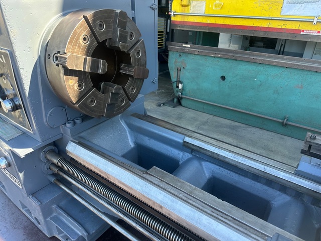 Kuraki #LC-403, Hollow Spindle Lathe, 33" swing, 130" cc, 12.5" bore, 20.75" swing over cross slide, 1982 - Image 4
