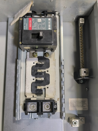 200 Amps, Cutler Hammer, MHM200P, Meter Socket, 120/240 Volts, Ringless Pedestal, 10 Space, unused - Image 6