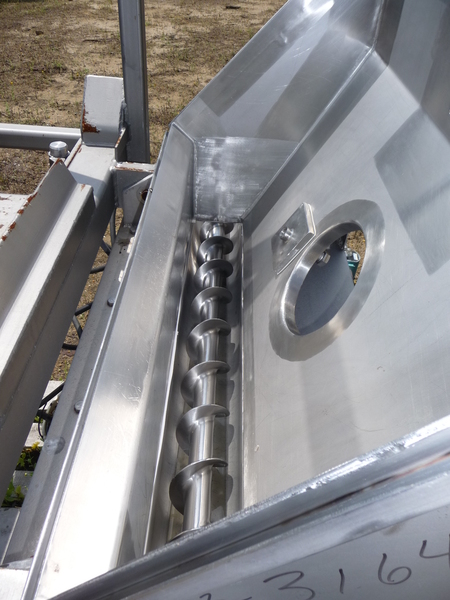Metalcraft, Tote Tilt Discharge Station, 50" width Tote Cradel & Aluminum Hopper, 6" diameter x 6' L - Image 3