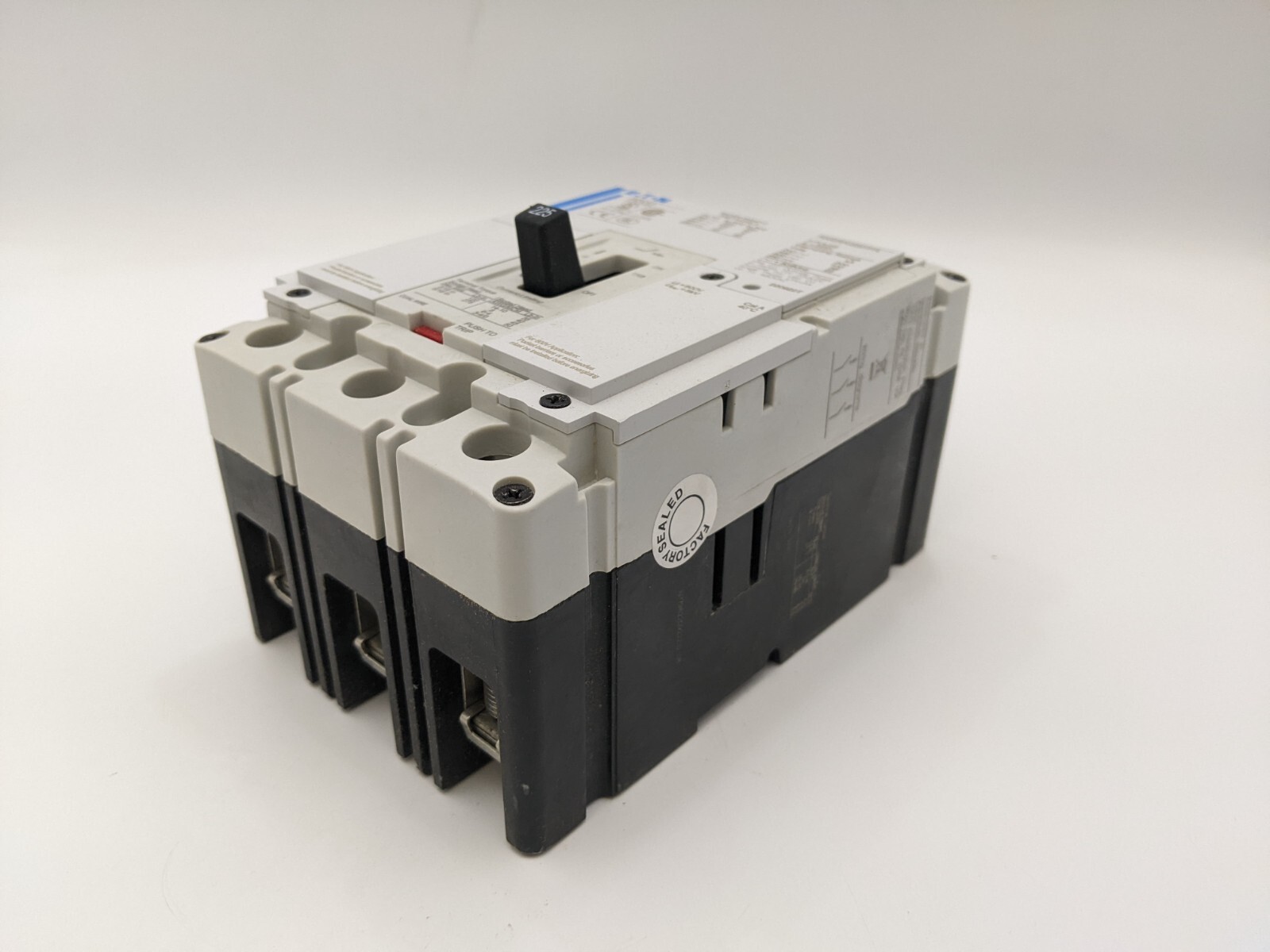 225 Amps, Eaton, PDG23P0225TFFL, Circuit Breaker, 3 Pole, 600 V - Image 6