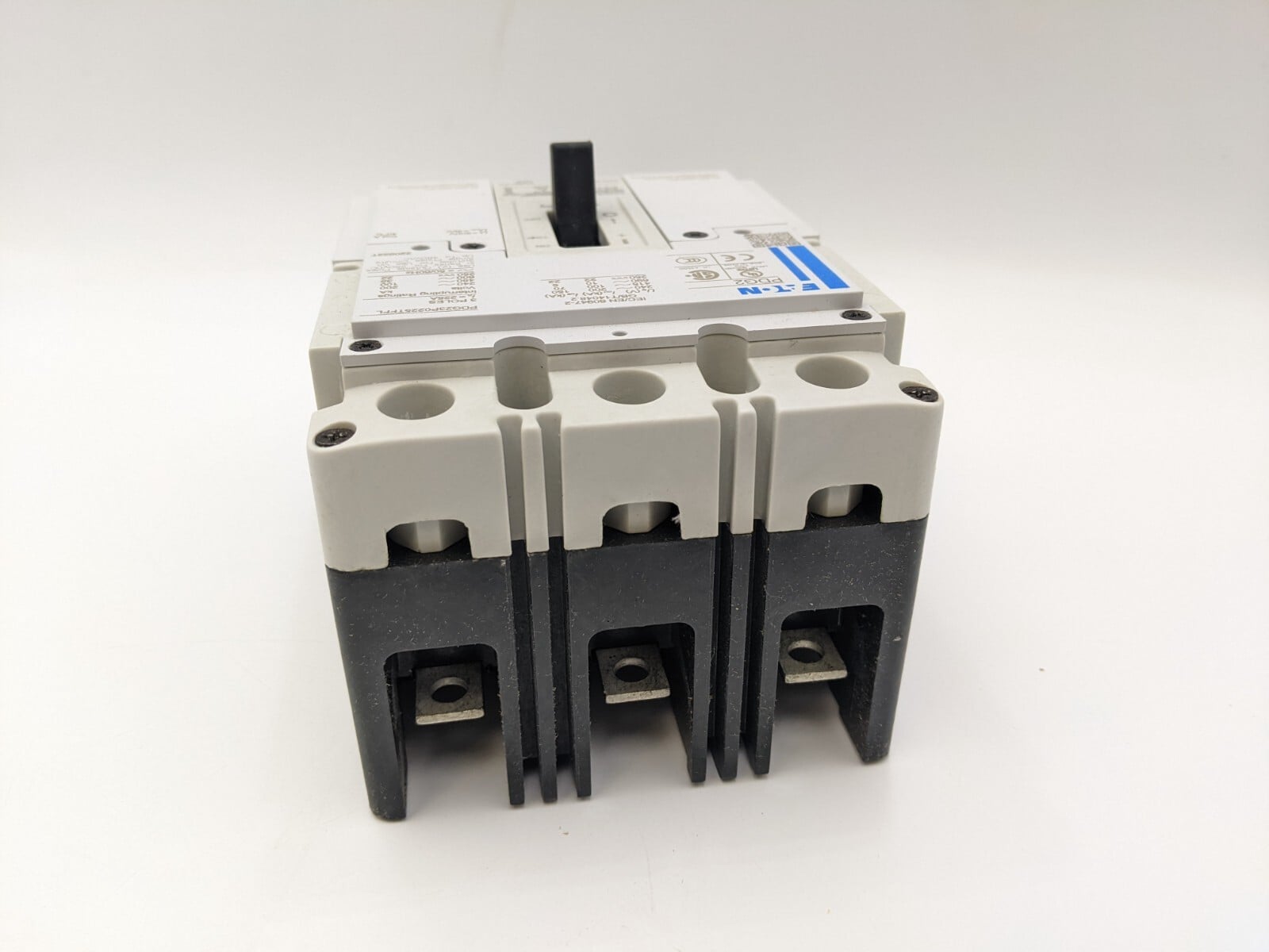 225 Amps, Eaton, PDG23P0225TFFL, Circuit Breaker, 3 Pole, 600 V - Image 8