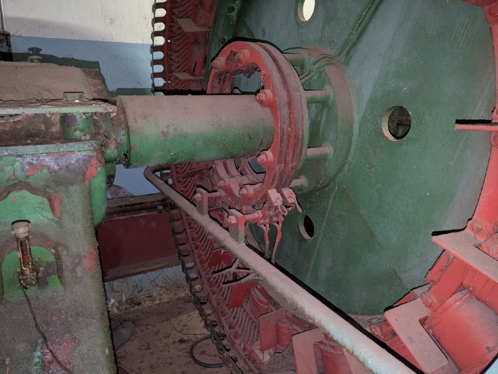 1000 HP 240 RPM Westinghouse synchronous motor 2300 Volts - Image 2