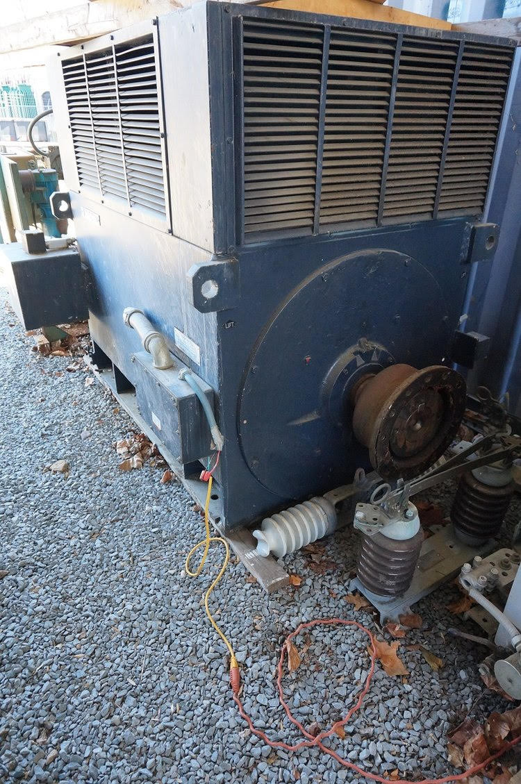 954 KW, 726 RPM, Westinghouse induction generator 4160 Volts - Image 1