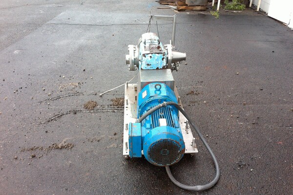 Waukesha #320, Rotary Lobe Pump, 3" Quick Connect Outlets, 4" Feed, 15 HP, 230/460 V, On Base - Image 4