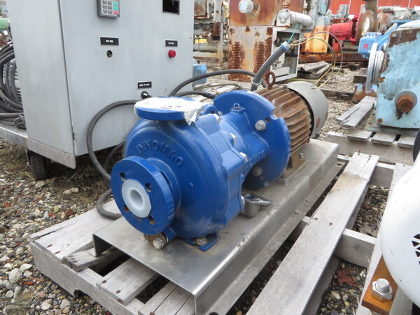 300 psi, Innomag USA #B1, Rotary Lobe Pump, Teflon Lined, 1.5" x 1" x 8" Size, 100°F, 3 HP, 230/460 V, On - Image 1
