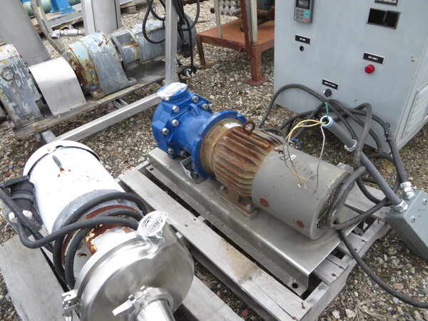 300 psi, Innomag USA #B1, Rotary Lobe Pump, Teflon Lined, 1.5" x 1" x 8" Size, 100°F, 3 HP, 230/460 V, On - Image 2