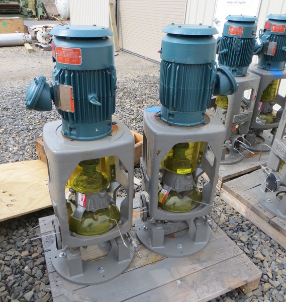 Flowserve #MK3, Vertical In-Line Pump, 2" x 1.5", 275 psi @ 100°F, 5 HP, 2007 - Image 1