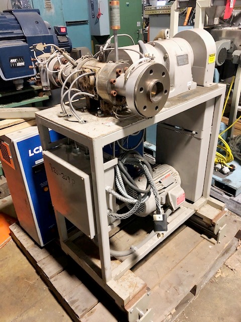 LCI #ES-36/36, Melt Pump w/Control, 175 liter/min. Pump capacity, 450°F, 72 RPM, 5 HP, 230/460 V - Image 1