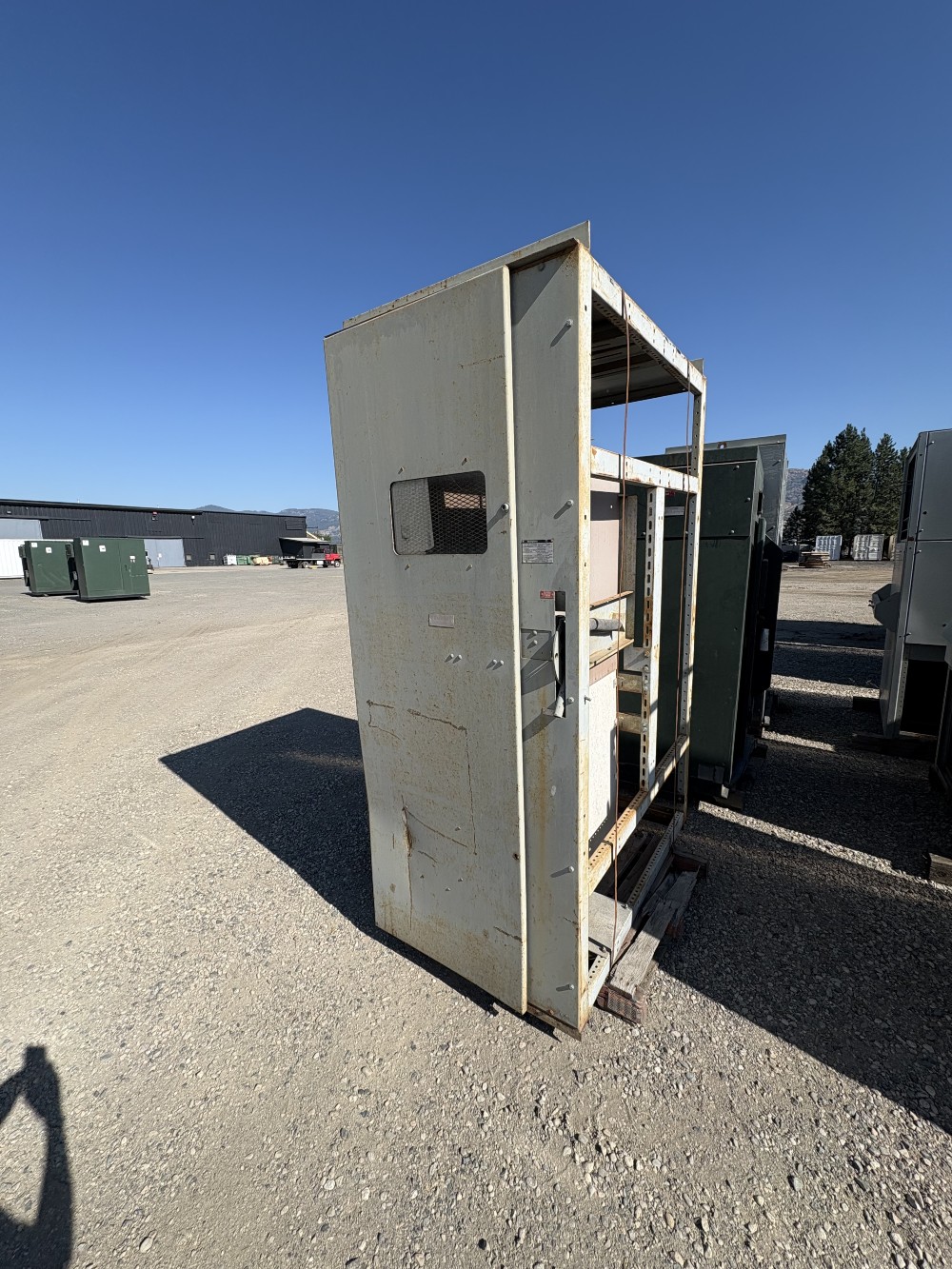 600 Amp. Westinghouse, 4.8 kV Load Interrupter Switch - Image 2