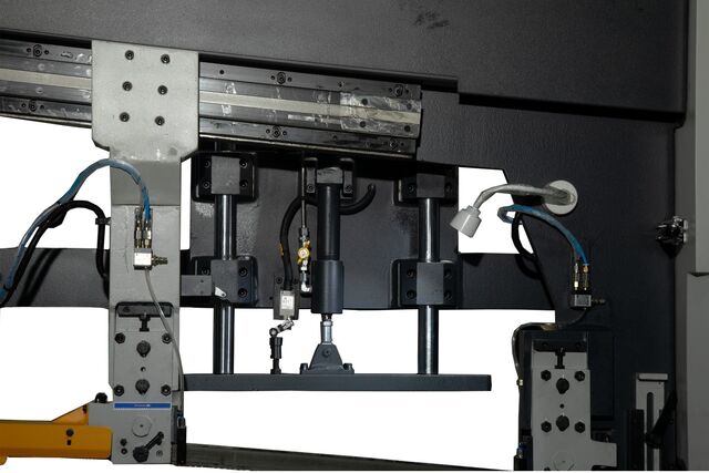 12" x 12" Indotech #SteelX-i-12x12-NC, Auto horizontal bandsaw, 191.3" x 1.33" x 0.05" blade, prog miter - Image 6