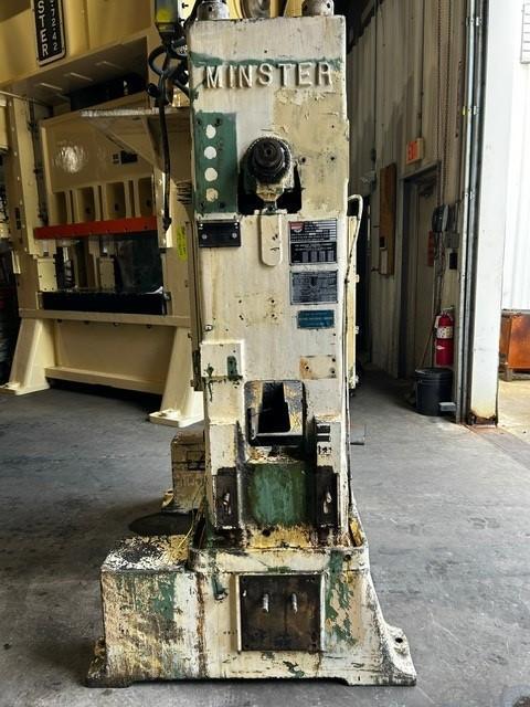 30 Ton, Minster #P2-30-36, straight side double crank, 2" stroke, 10.5" Shut Height, 400 SPM, 19" x36"bed - Image 7