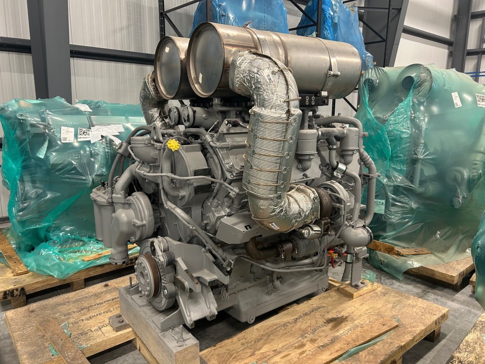 950 HP Caterpillar #C27, diesel engine, Tier 4 Final C Rated, new surplus 2024 - Image 1