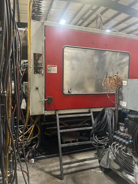 880 Ton, 116 oz., Milacron #MM-880-116, horizontal plastic injection molder, 9.8" ejection stroke, 55.1" x - Image 10