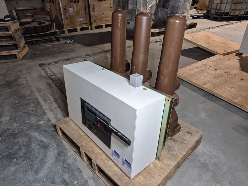 630 Amps, Merlin Gerin, SF1, circuit breaker, 15 KV, 95 KV, 12.5 KA, new - Image 3