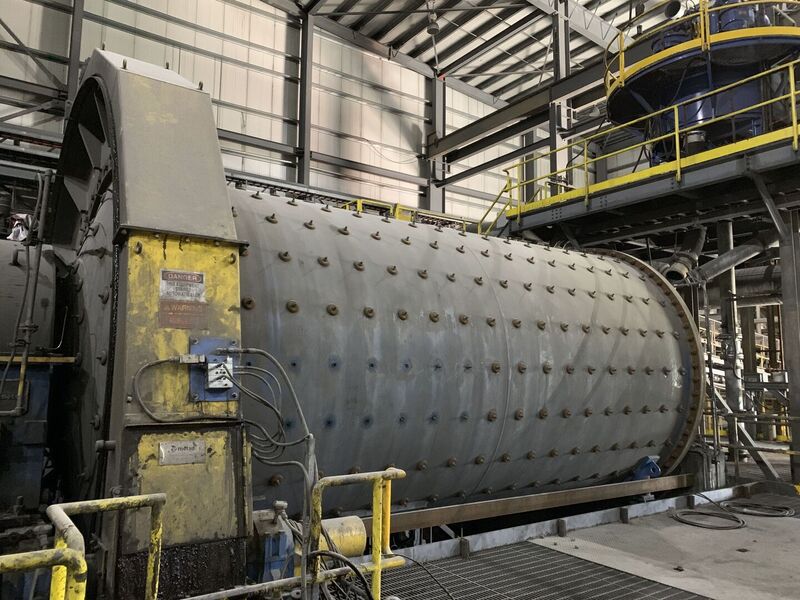 11'6" x 22' Metso, horizontal ball mill with 1100 KW Weg motor, 3" max ball size, rubber liner assembly - Image 3