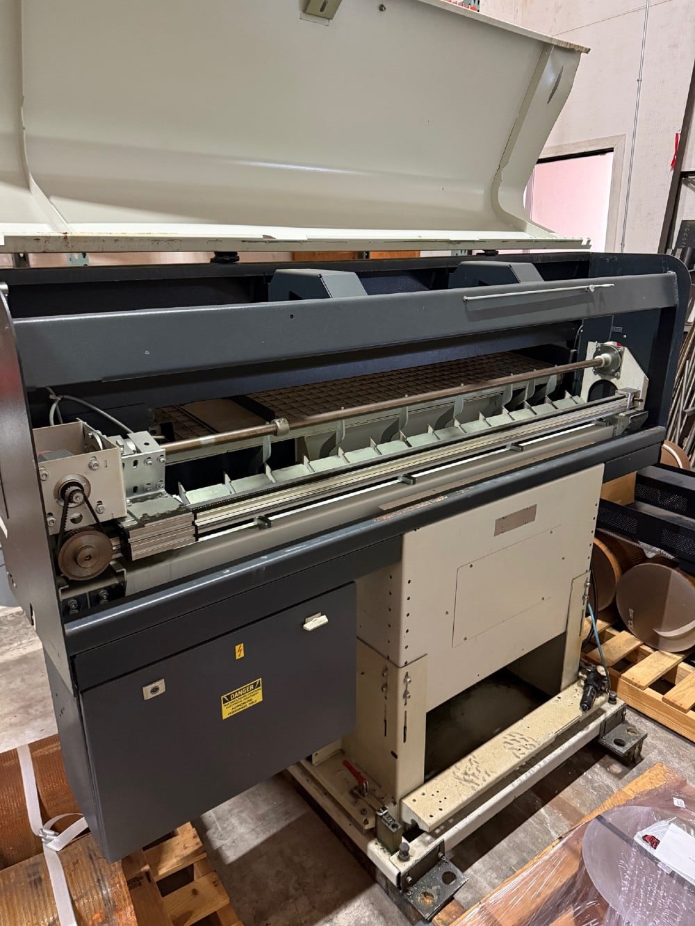 LNS #Quick-Load-Servo, 1/4"- 4-3/4"bar diameter, 5"-63" bar length, 30" loading capacity - Image 2