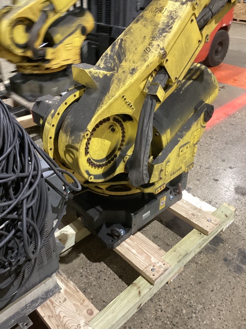 Fanuc, R-2000iB/210F, robot with R30iB controls - Image 9