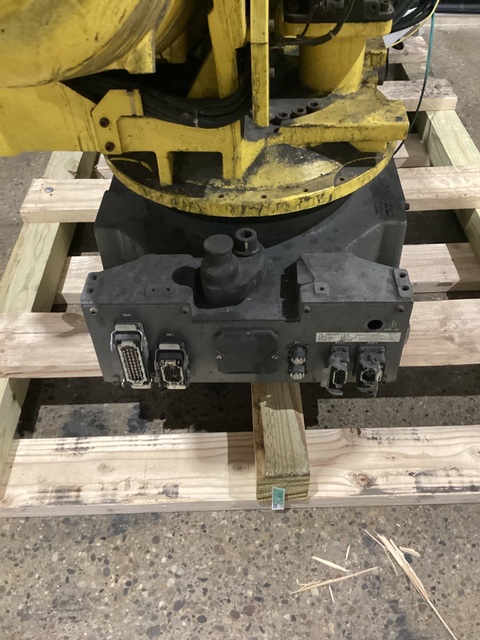 Fanuc, R-2000iB/210F, robot with R30iB controls - Image 5