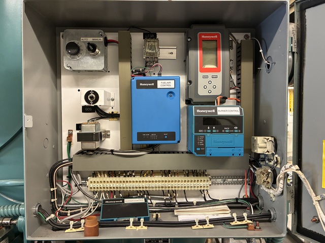 350 HP Cleaver-Brooks #CB, Steam Boiler, 15 PSI, 14,288,000 BTUH, 2002 (3 available) - Image 10
