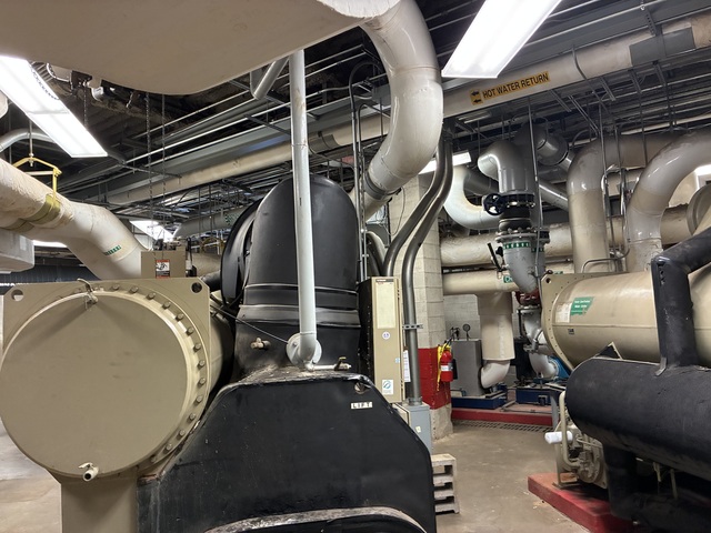 347 Ton, Trane #CVHF770, Hermetic Centrifugal Liquid Chiller, adaptive Control, 12' L, 1998 - Image 6