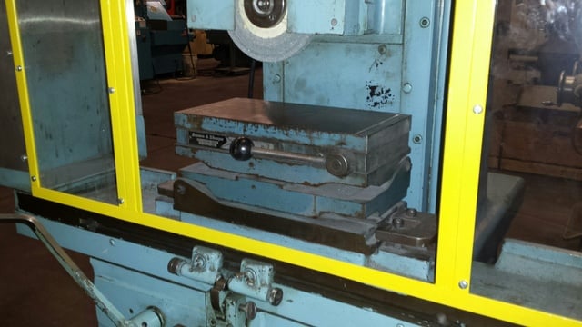 Brown & Sharpe #612, Surface Grinder w/chuck, 480 V, S/N 523-612-152 - Image 4