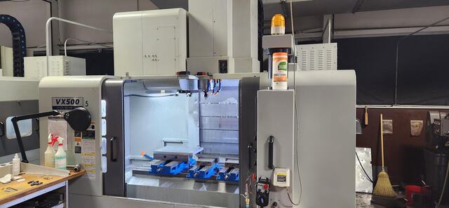 Hyundai Wia #VX-500, Vertical Machining Center, 3-Axis, Fanuc 0i-MC Control, 41.7" X, 20.1" Y, 25" Z, 47.2" x - Image 1