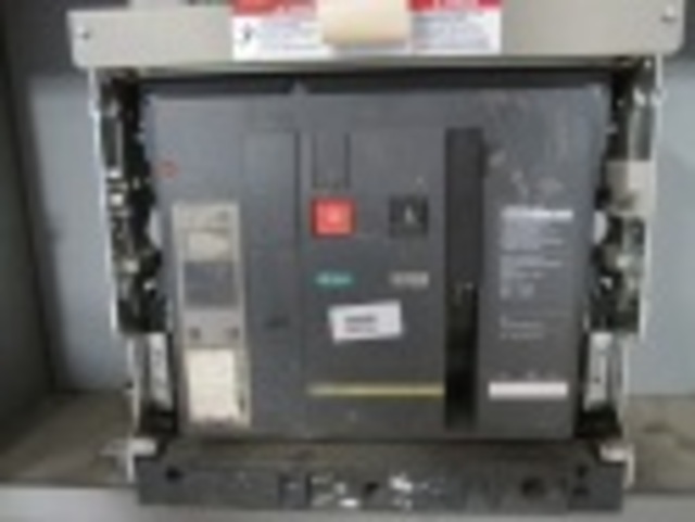 1600 Amps, Square D, WA6ASR44A9SXBXXXXX, manually operated, drawout, new surplus, #IC5743 - Image 3
