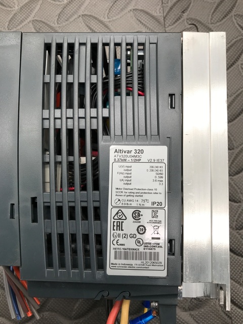 SCHNEIDER ELECTRIC ATV320U04M3C Altivar 0.5 HP AC Drive USED - Image 5