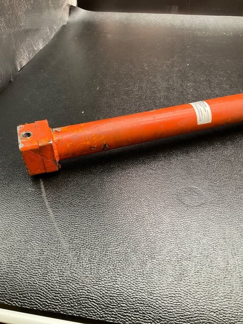 Parker 1tk40e9.8n465-x pneumatic cylinder 40mm bore 465mm stroke used - Image 3